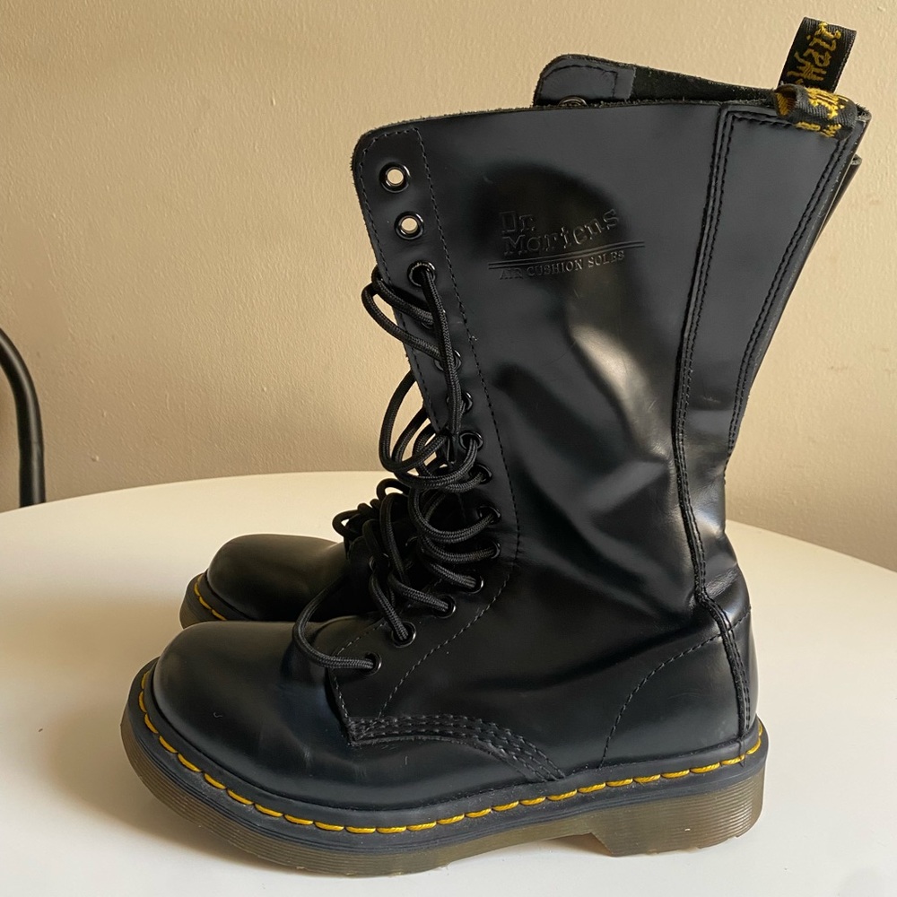 Dr. Martens boots , Leather Tall Boots in Black, Size 6